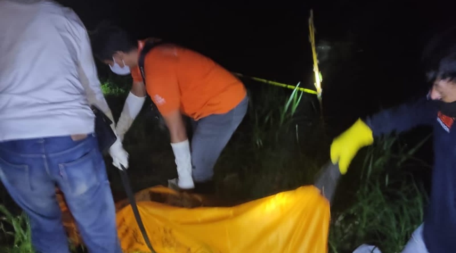 Mayat Perempuan Terikat di Sungai Brantas Tulungagung Tunggu Autopsi