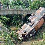 Bus Pariwisata Terjun Bebas di Sungai Tuban, Begini Kondisi Penumpang