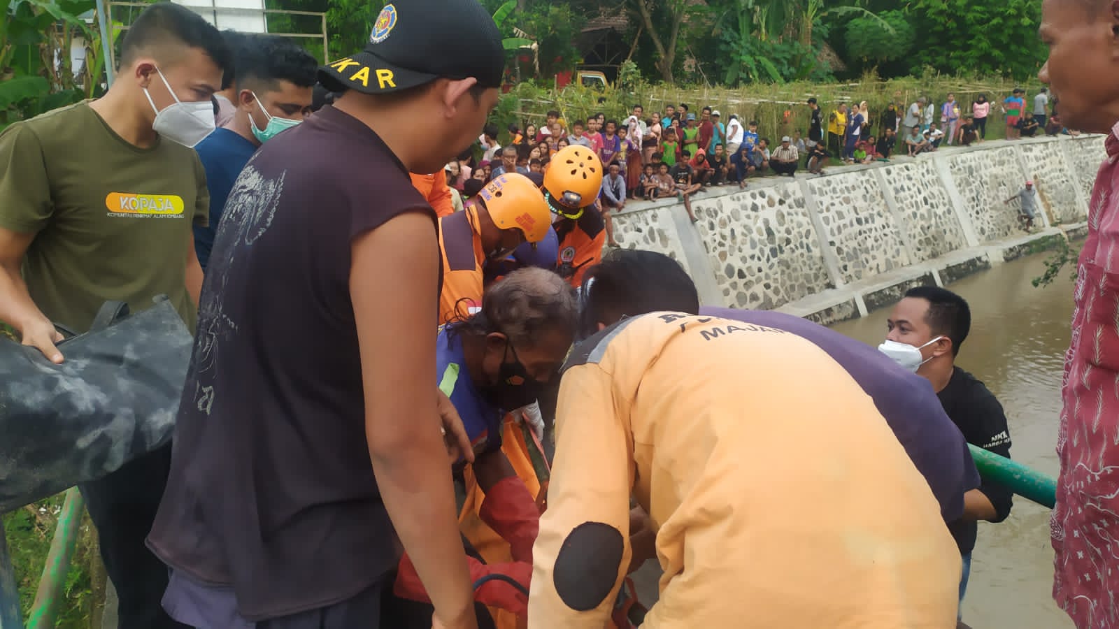 Bunuh Diri di Sungai, Jasad Wanita Jombang Tersangkut Bawah Jembatan