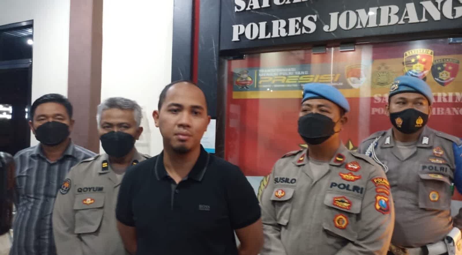 Polres Jombang Hentikan Kasus Oknum Polisi Digerebek Warga