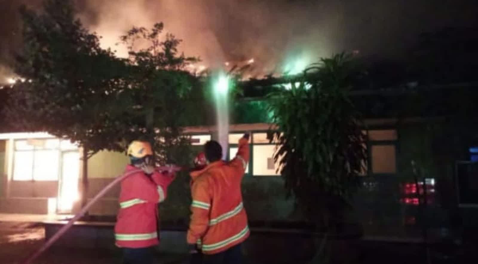 Sekolah MI di Nganjuk Kebakaran, 3 Ruang Kelas Dan Gudang Hangus