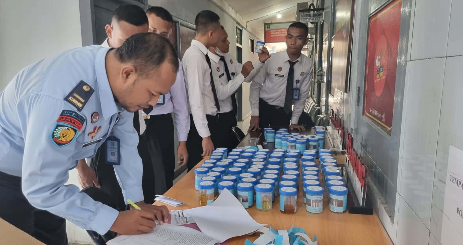 Nih, Hasil Tes Urine Dadakan Puluhan Petugas Lapas Jombang