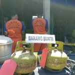 Polisi Gerebek Pengoplosan Tabung Gas 3 Kg di Jombang, 2 Orang Dibekuk
