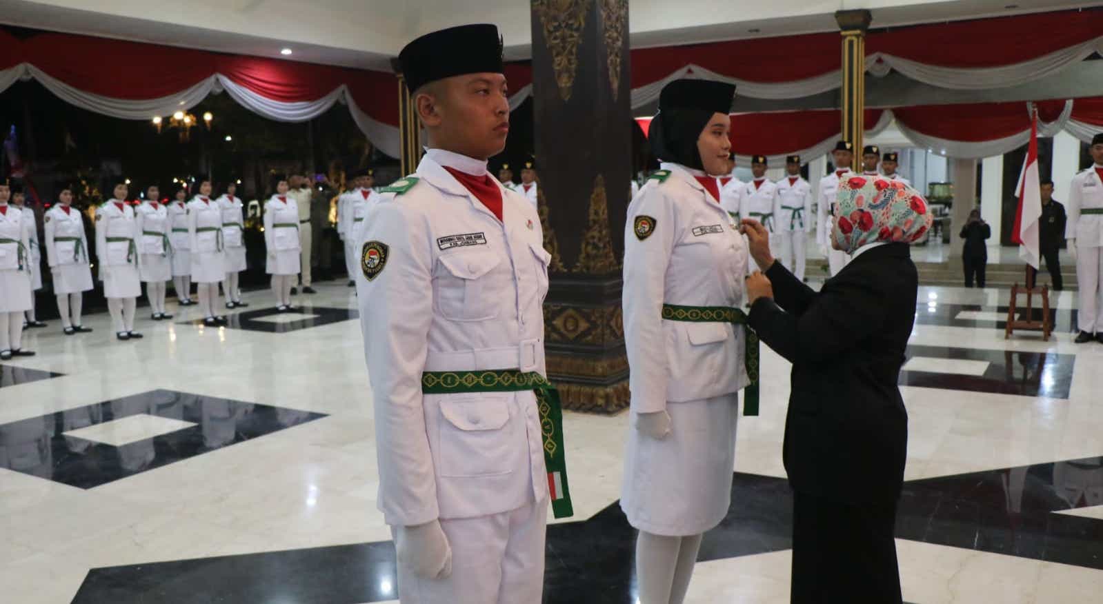 Pengukuhan Paskibraka Jombang 2022 Berlangsung Khidmat dan Haru
