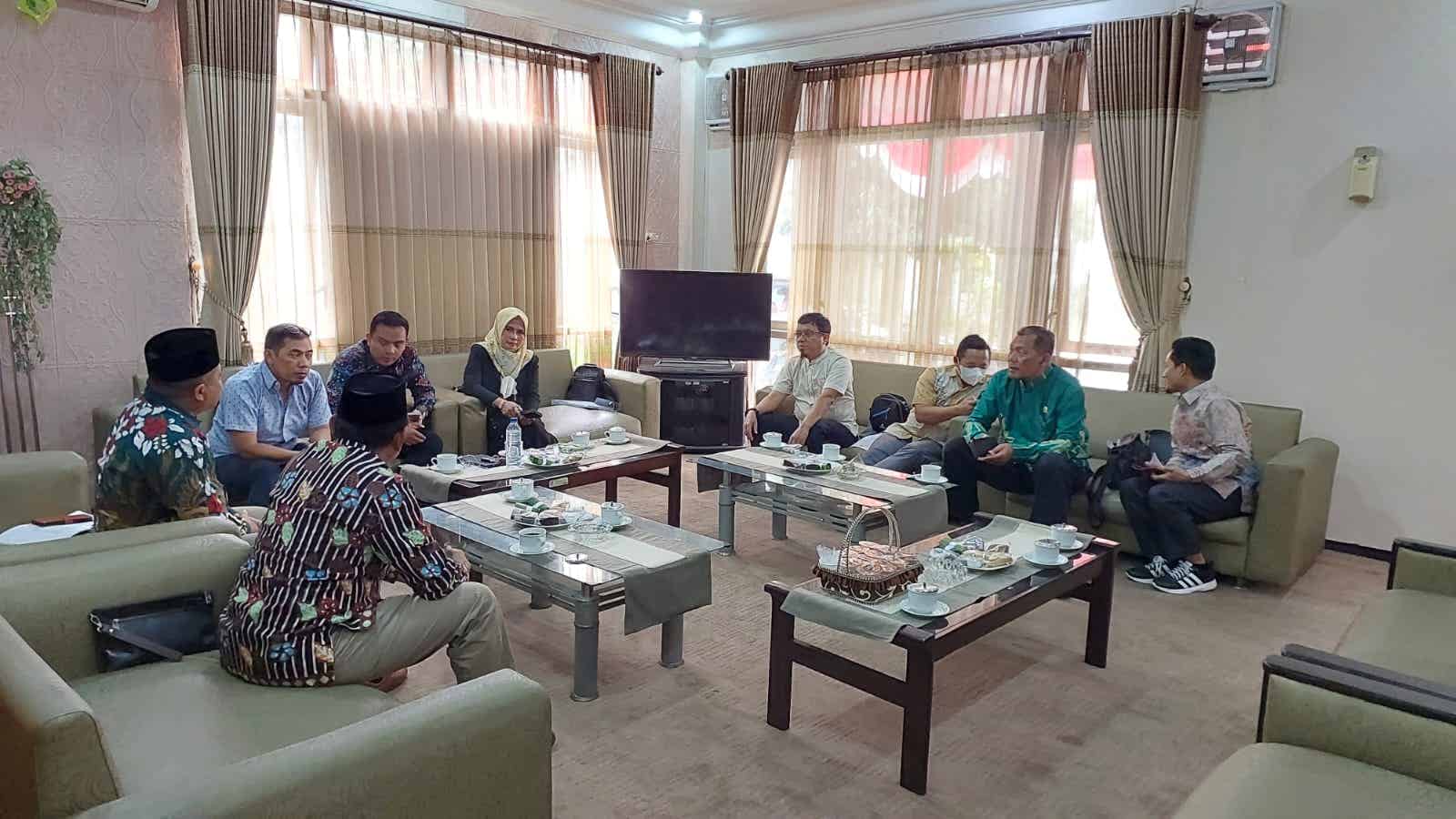 DPRD Kota Banjarbaru Belajar Perda Pesantren di Jombang