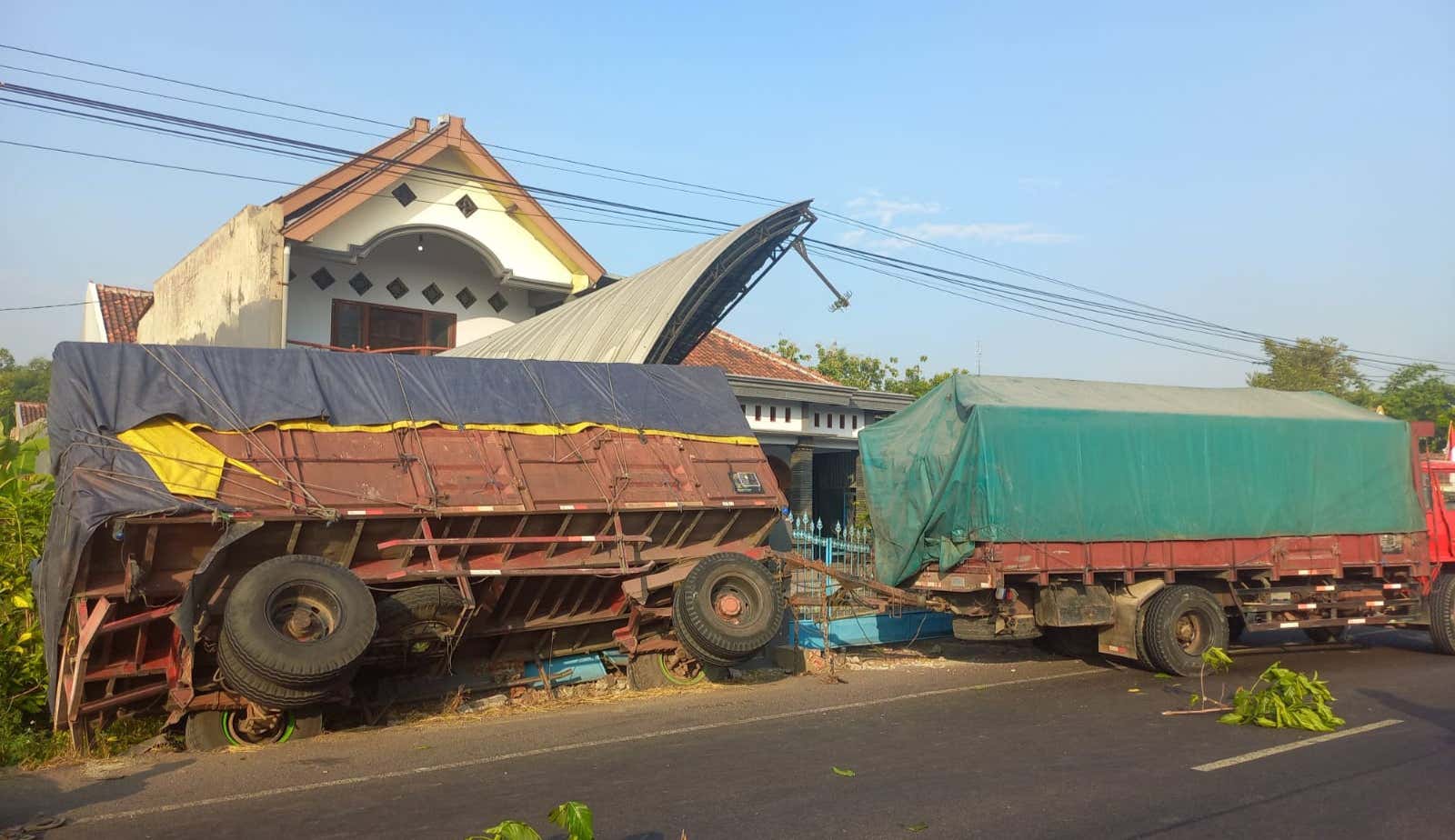 Truk Gandeng Hantam Rumah Warga di Jombang, Ini Penyebabnya