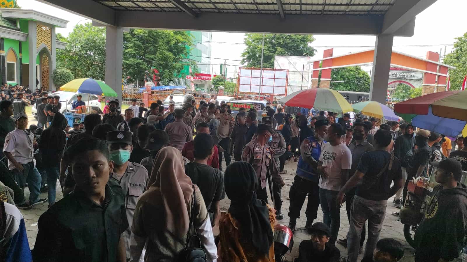 Meliput Pertandingan Bola Voli di Jombang, Wartawan Diintimidasi, Kamera Dirampas