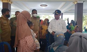 Sidak di Jombang, Menteri Muhadjir Kaget Ibu Melahirkan Dikenai Biaya