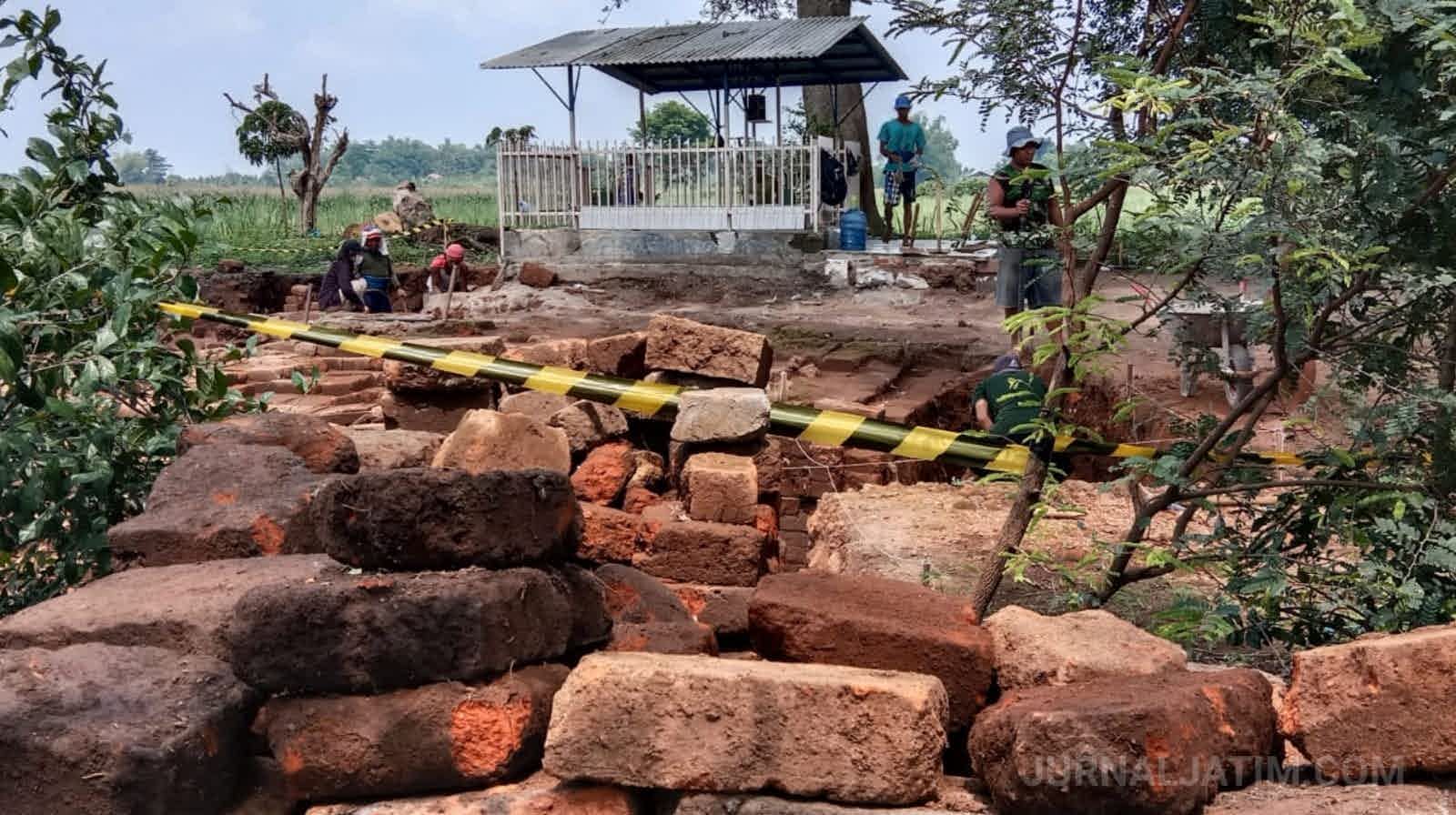 Ekskavasi Situs Mbah Blawu Tahap II di Jombang Temukan Umpak Pada Sisi Timur