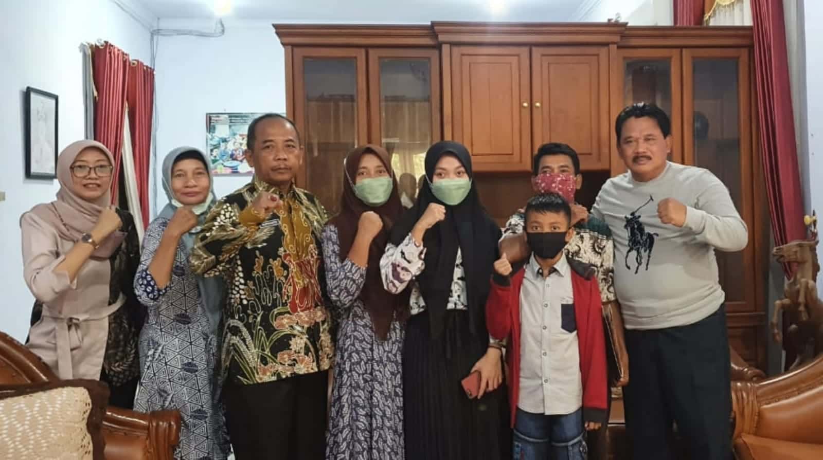 Satu Keluarga di Nganjuk Berangkat Transmigrasi ke Muna Sulawesi Tenggara