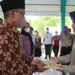 Menteri Risma Serahkan Santunan Keluarga Korban Kanjuruhan di Jombang