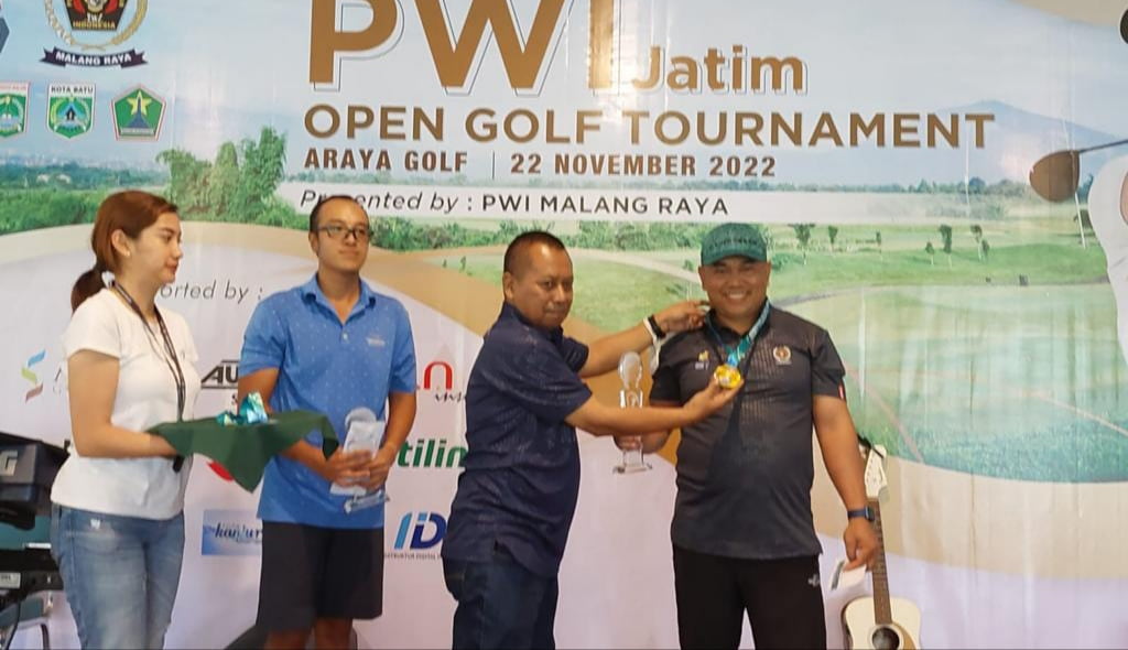 Open Golf Tournament Powarnas XIII di Malang, Jatim Sabet Medali Emas