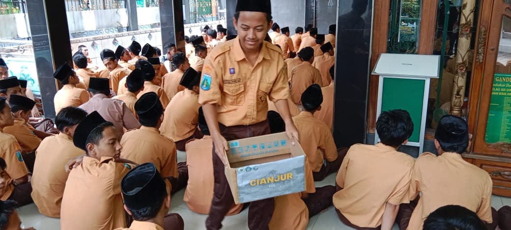 Siswa Madrasah di Jombang Gelar Doa dan Kumpulkan Uang Donasi Korban Gempa Cianjur