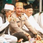 Ribuan Masyarakat dan Polisi di Jombang Sinau Bareng Cak Nun