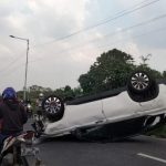 Kecelakaan Maut di Sumobito Jombang, Mobil Wuling Terbalik, Pemotor Tewas