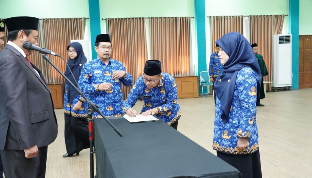 Lantik JFT Perencana, Kepala Kanwil Kemenag Jatim Minta ASN Junjung 5 Nilai Budaya Kerja