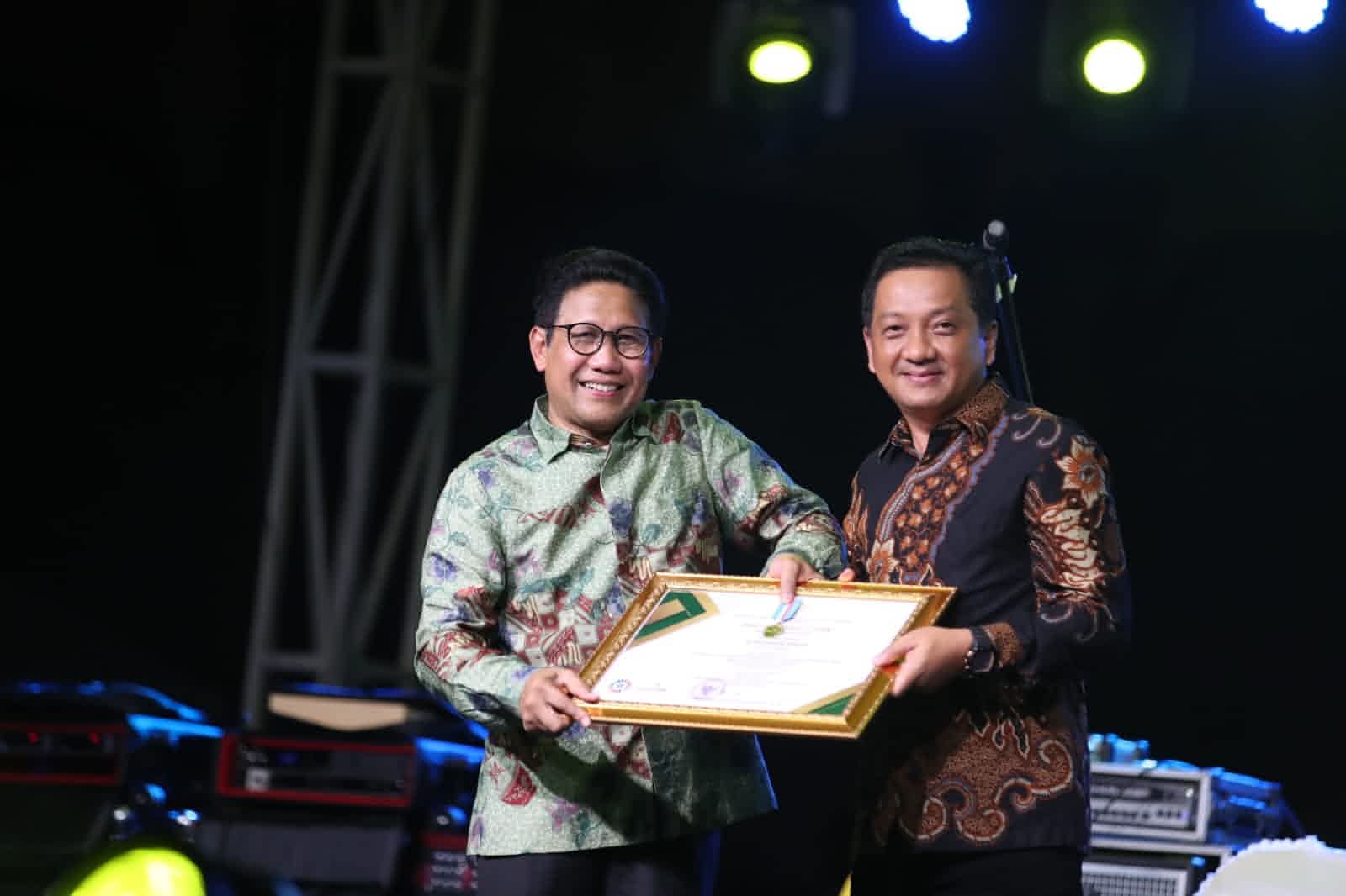 Bikin Bangga, Bupati Jombang Terima Penghargaan dari Menteri Desa PDTT