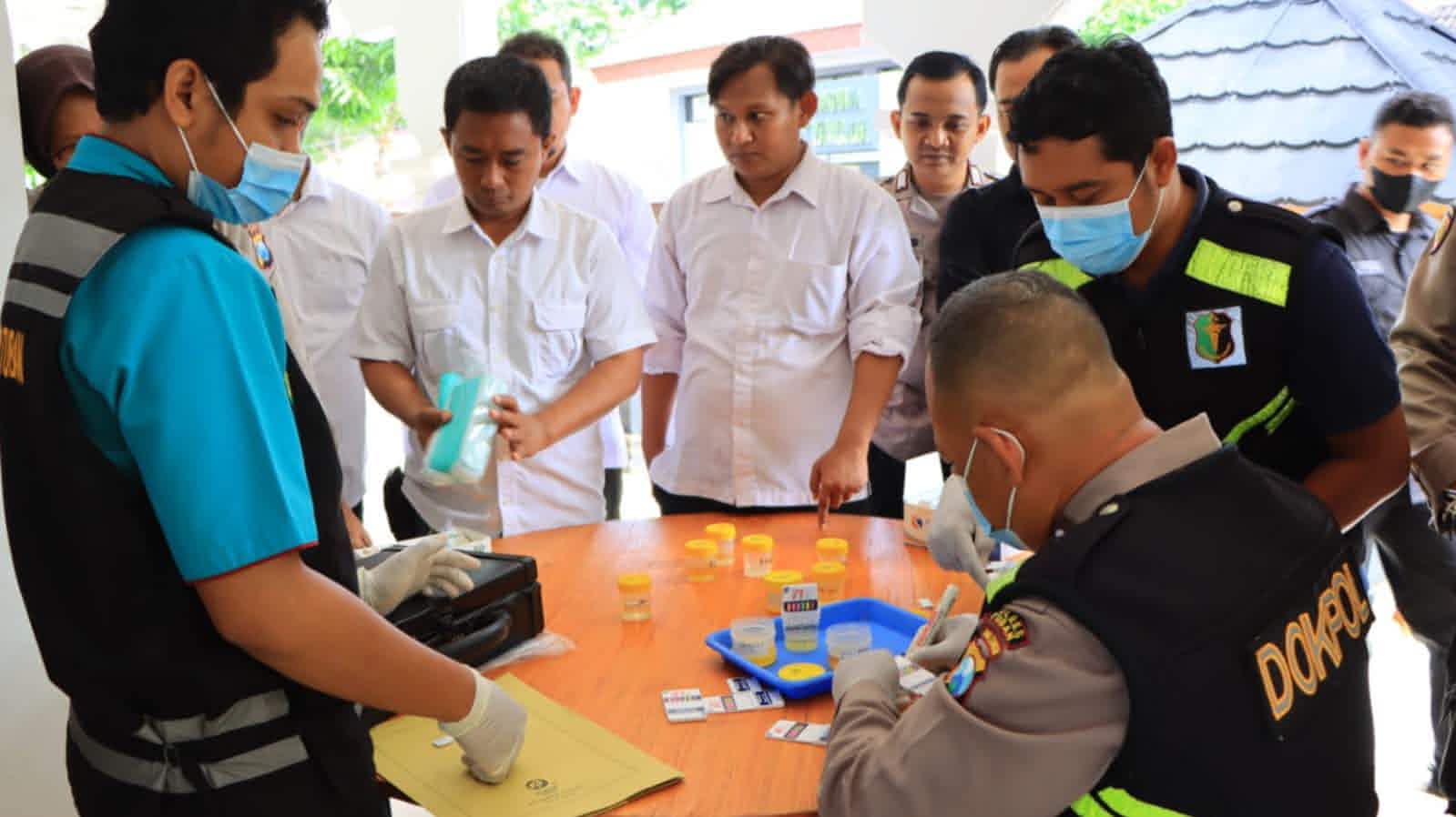 Ratusan Polisi di Tuban Dites Urine Narkotika, Begini Hasilnya