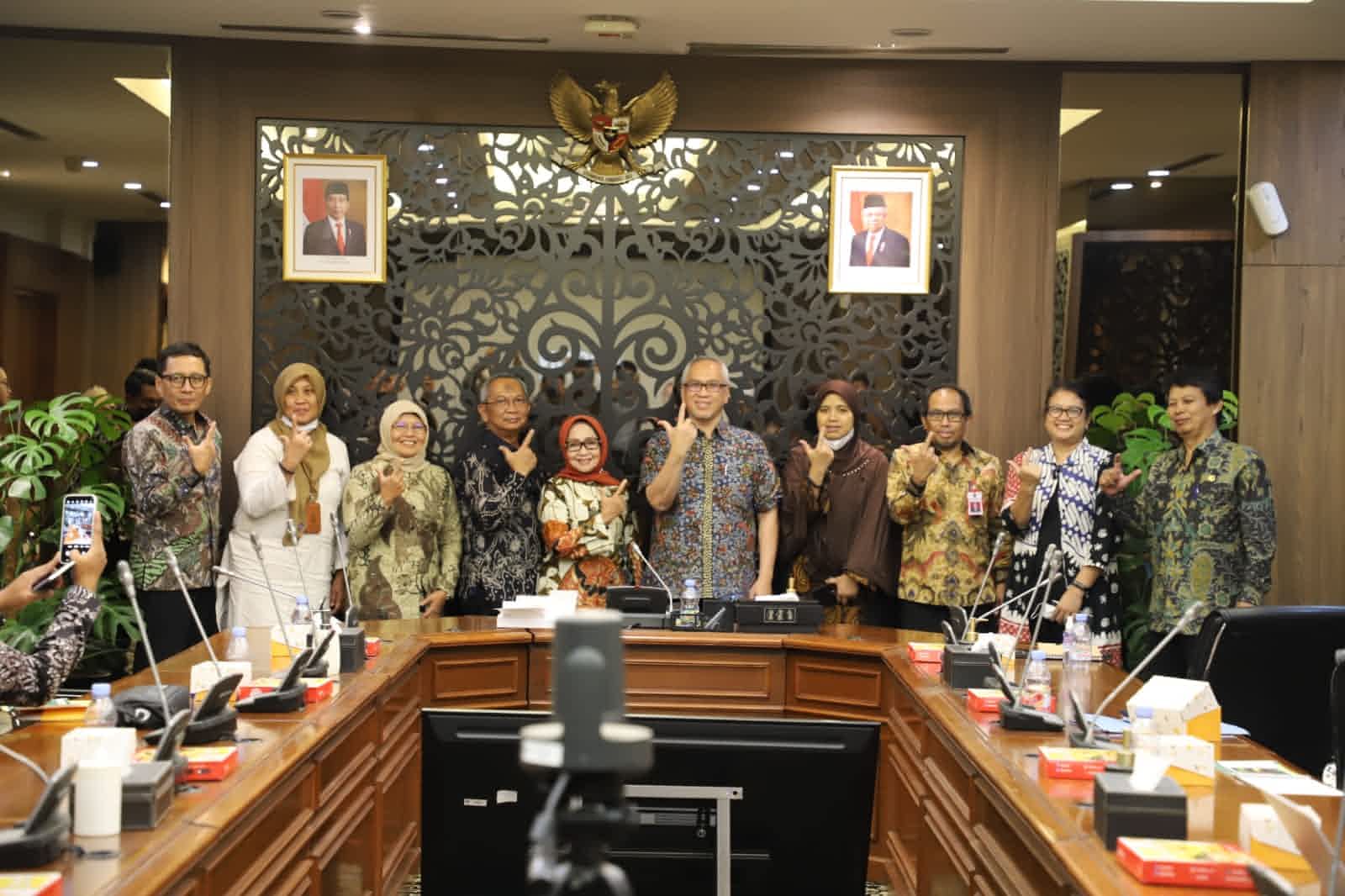 Bupati Jombang Bahas Pembangunan Jalan saat Audiensi dengan Kemenko Perekonomian