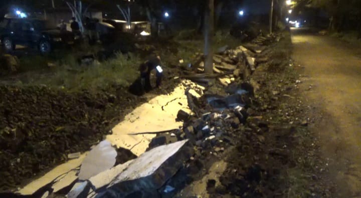 Bruk, Tembok Kantor PUPR Jombang Ambruk Disapu Angin, Lihat Kondisinya