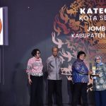 Raih Piala Adipura Kategori Kota Sedang, Bupati Ingatkan Warga Jombang Jaga Lingkungan