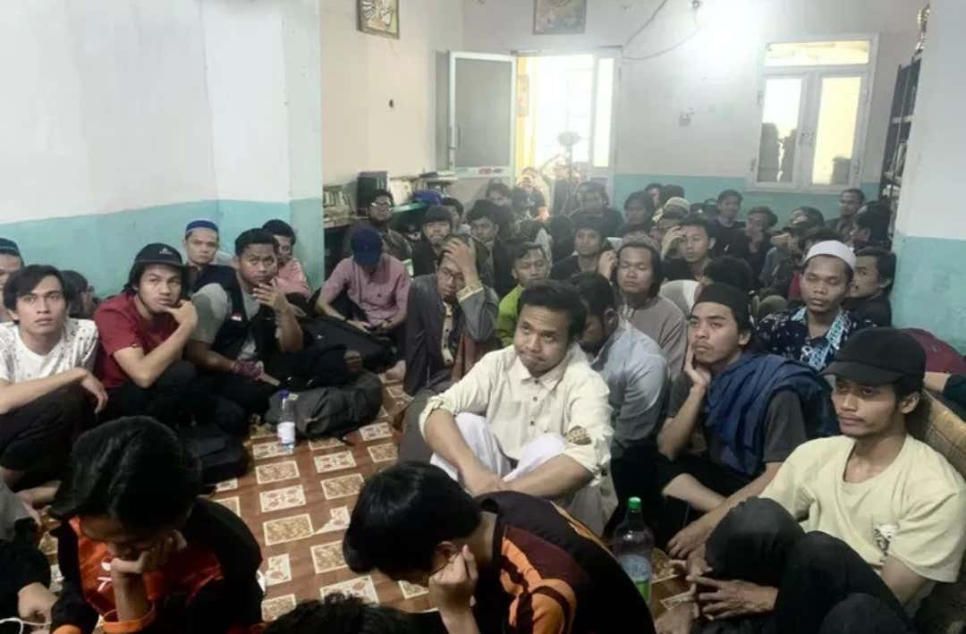 Khofifah Fasilitasi Penjemputan Warga Jatim yang Dievakuasi dari Sudan