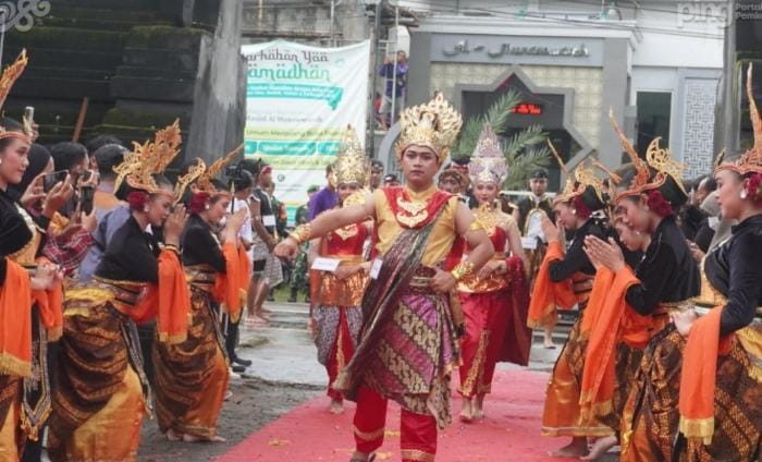 Visualisasi Perjuangan Cikal Bakal Berdirinya Nganjuk Melalui Upacara Manusuk Simaui