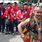 Bacaleg PDIP Jombang Daftar KPU Dikawal Tari Remo Berpadu Gatot Kaca
