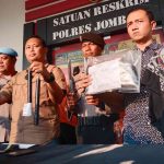Aksi Brutal Oknum Pendekar di Jombang, Rusak Mobil Polisi dan Bakar Motor Warga