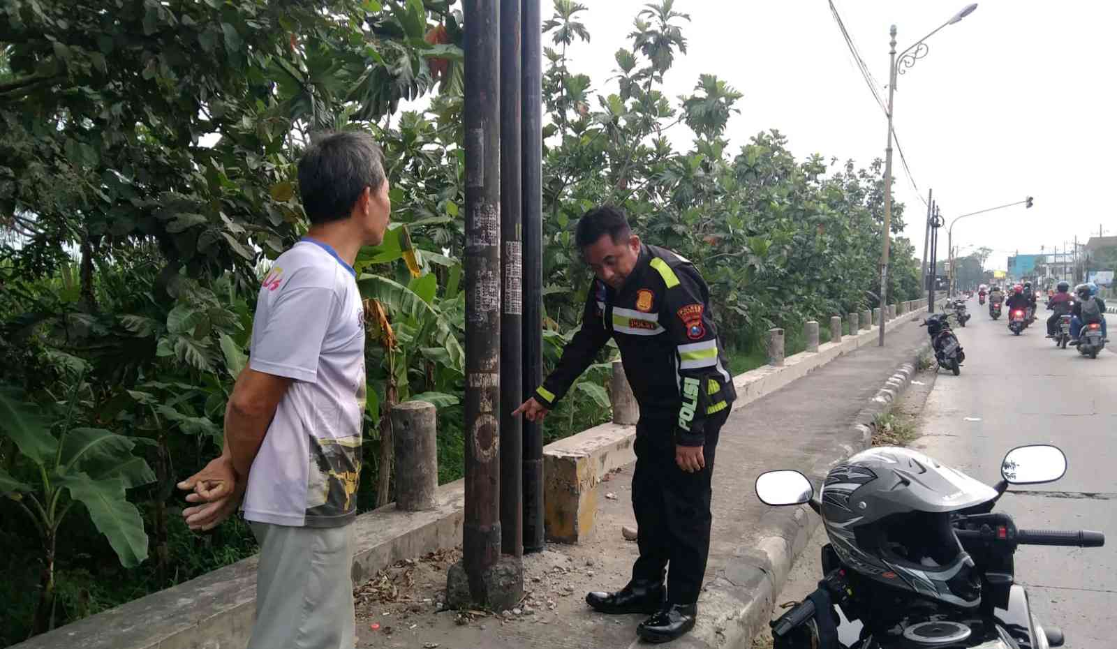 Tabrak Trotoar, Kakek Sutejo Terpental ke Tiang Telepon Jl Soekarno-Hatta Jombang, Innalillahi!