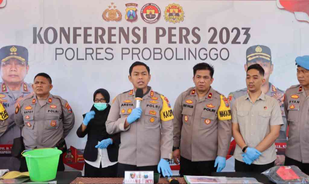 Otak 3 Pelaku Pembakaran Mobil di Kotaanyar Probolinggo Diburu Polisi