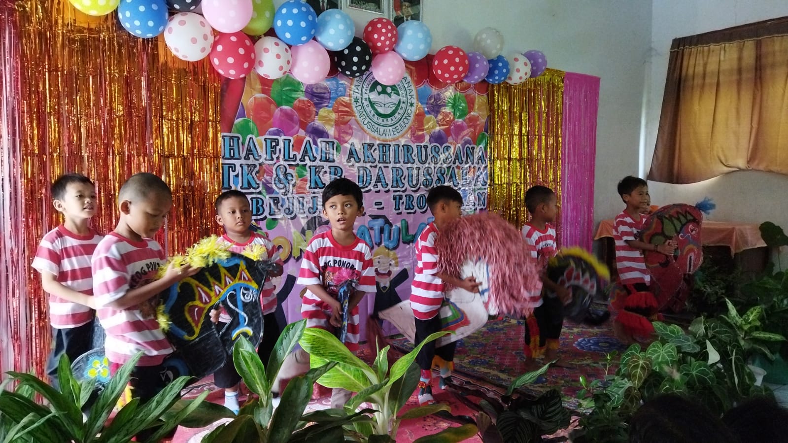 TK & KB Darussalam di Desa Bejijong Mojokerto Wisuda Murid, Yuk Lihat Foto Anak-anak Ini