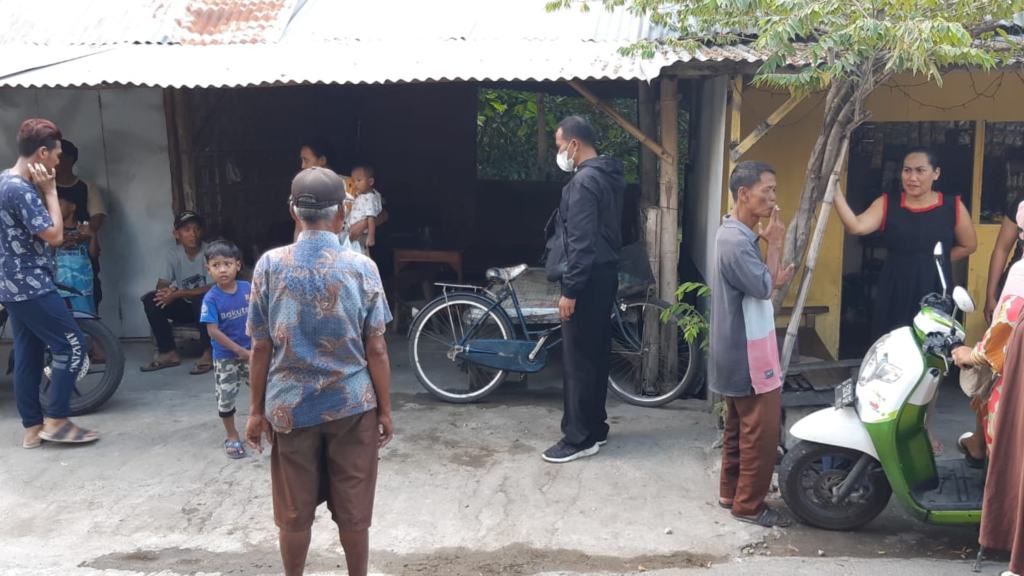 Lelaki Paruh Baya Aniaya Wanita Penjaga Warung Kopi di Tuban Diduga Cemburu