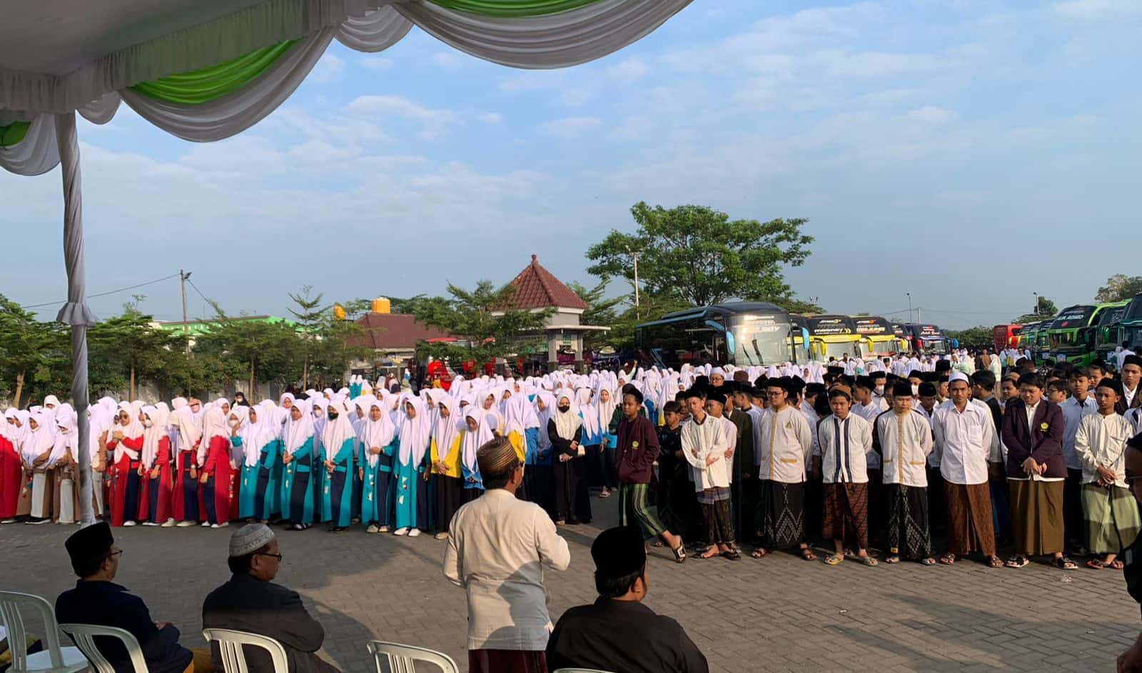 Libur Panjang, 33 Bus Antarkan Santri Tebuireng Jombang Balik Kampung