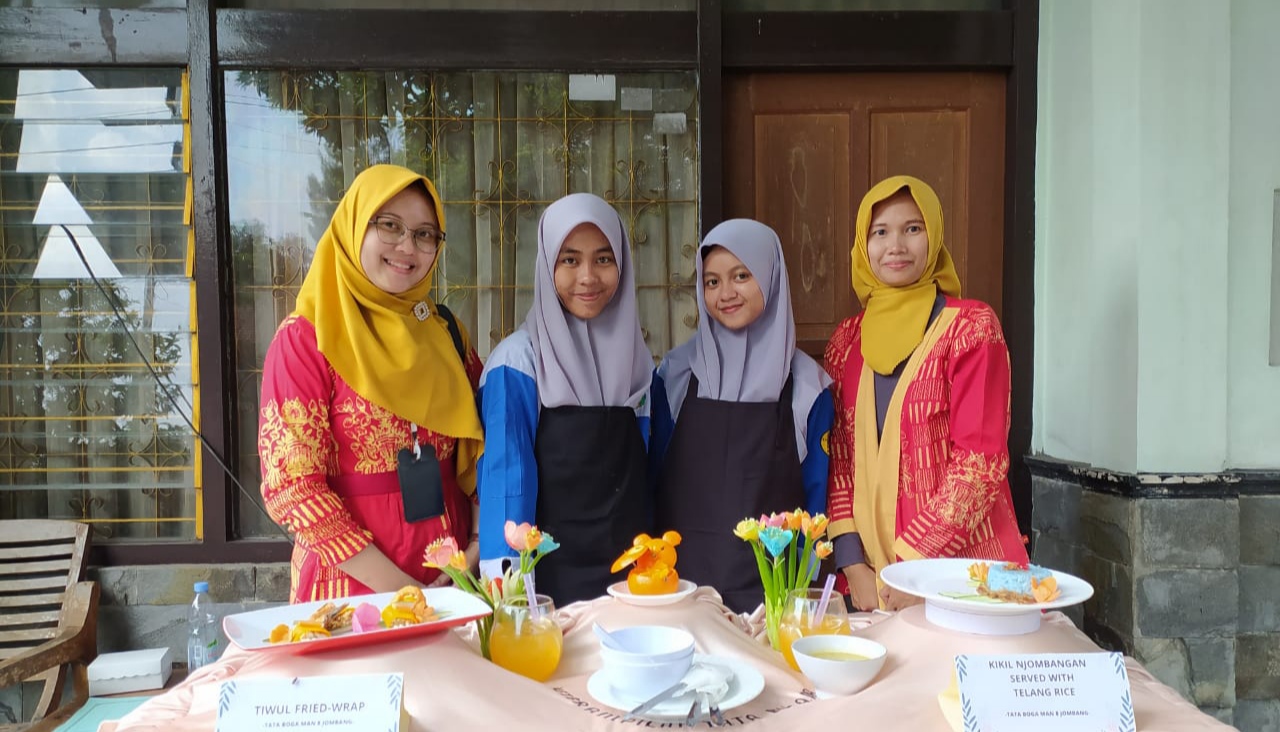 Sajikan Kikil Dipadu Telang, 2 Siswi Jombang Melaju Student Chef Pada Madrasah Fest 2023