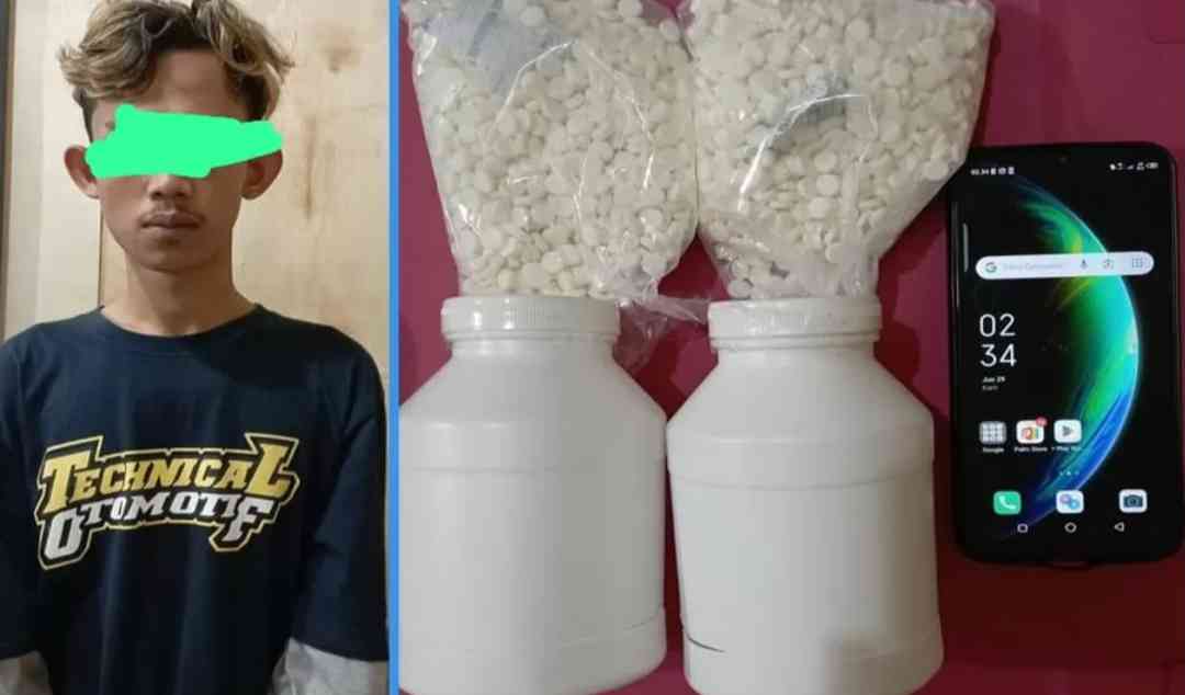 Pemuda Kediri Simpan Ribuan Pil Koplo Siap Edar di Dalam Botol Plastik