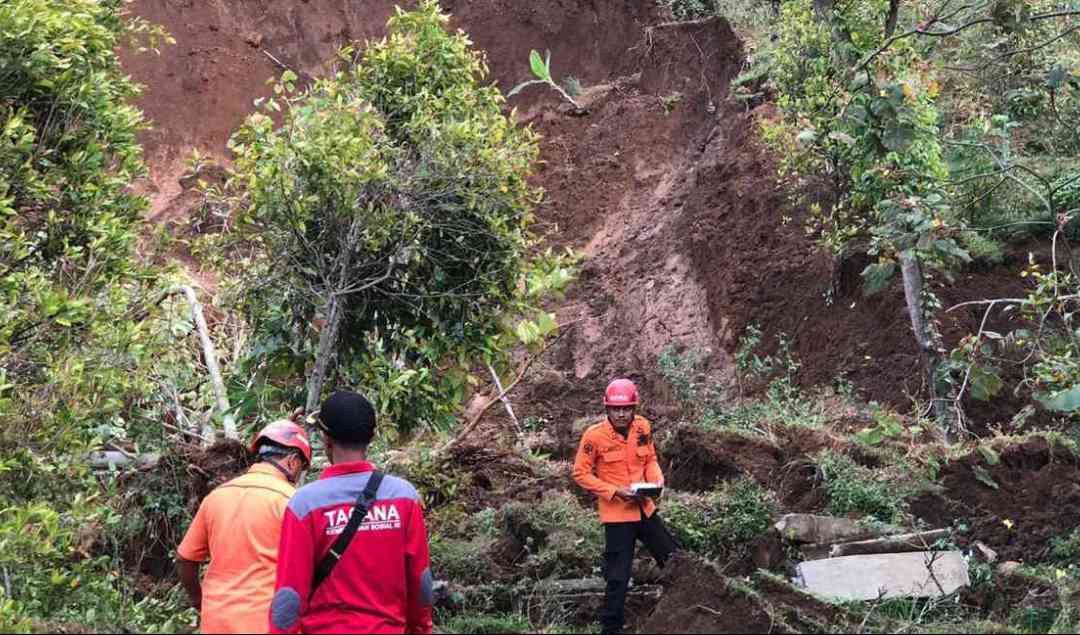 Retakan Tanah Akibat Gempa Yogyakarta Picu Longsor di Ngaliman Nganjuk