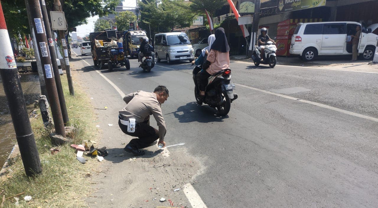 Nasib Tragis Pelajar Jombang Terserempet Truk saat Dibonceng Teman, Tewas di Tempat