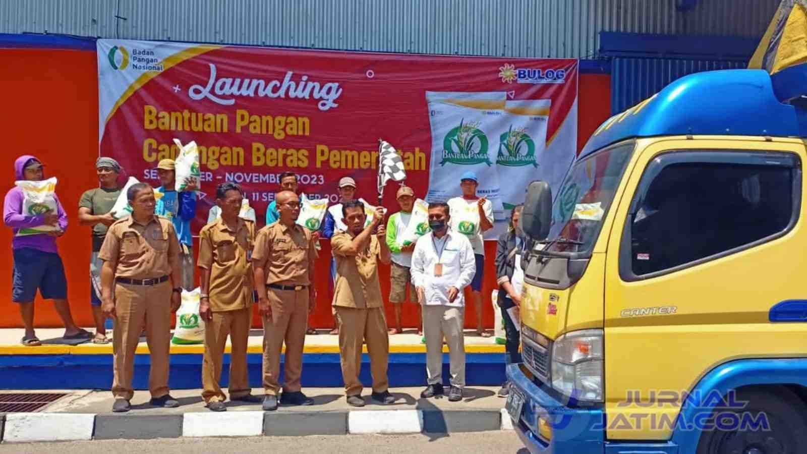 Bulog Kediri Salurkan 8 Ton Beras untuk 276.265 Keluarga Penerima Manfaat di Nganjuk