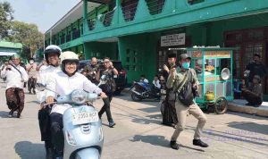 Cak Imin Ajak Anies Pulang Kampung Jombang Naik Motor Vespa Dikawal Ribuan Pendukung