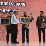 Bank Jatim Sabet Penghargaan BUMD Awards 2023 dari Kemendagri