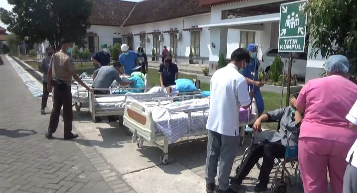 Begini Cara Evakuasi Pasien Rumah Sakit saat Kondisi Bencana di Jombang