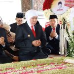 Khofifah Ziarah Makam Bung Karno di Blitar Jelang Hari Jadi Jatim ke 78 Tahun 2023