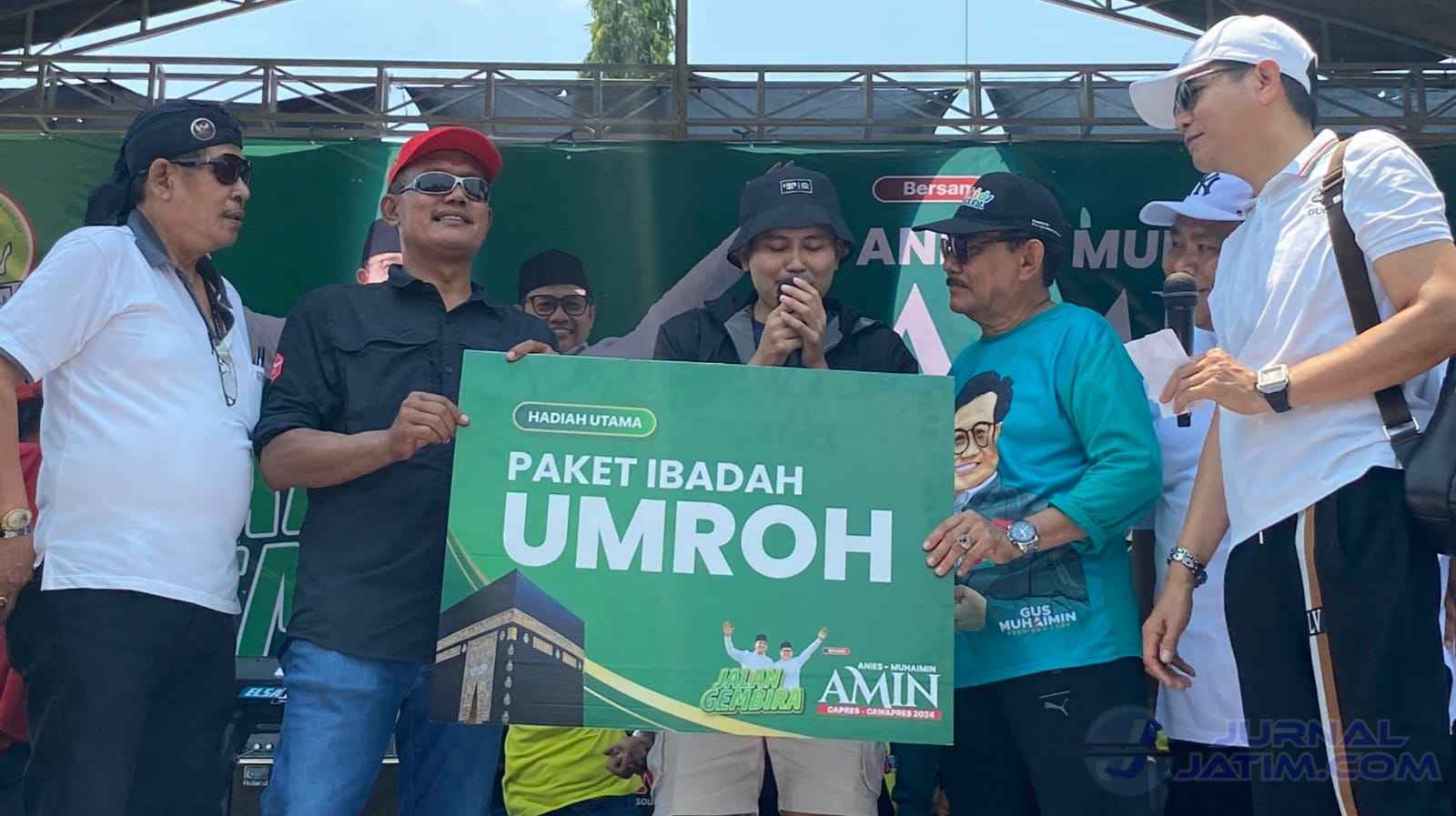 Keberuntungan Pemuda di Jombang, Dapat Undian Umroh saat Jalan Gembira AMIN