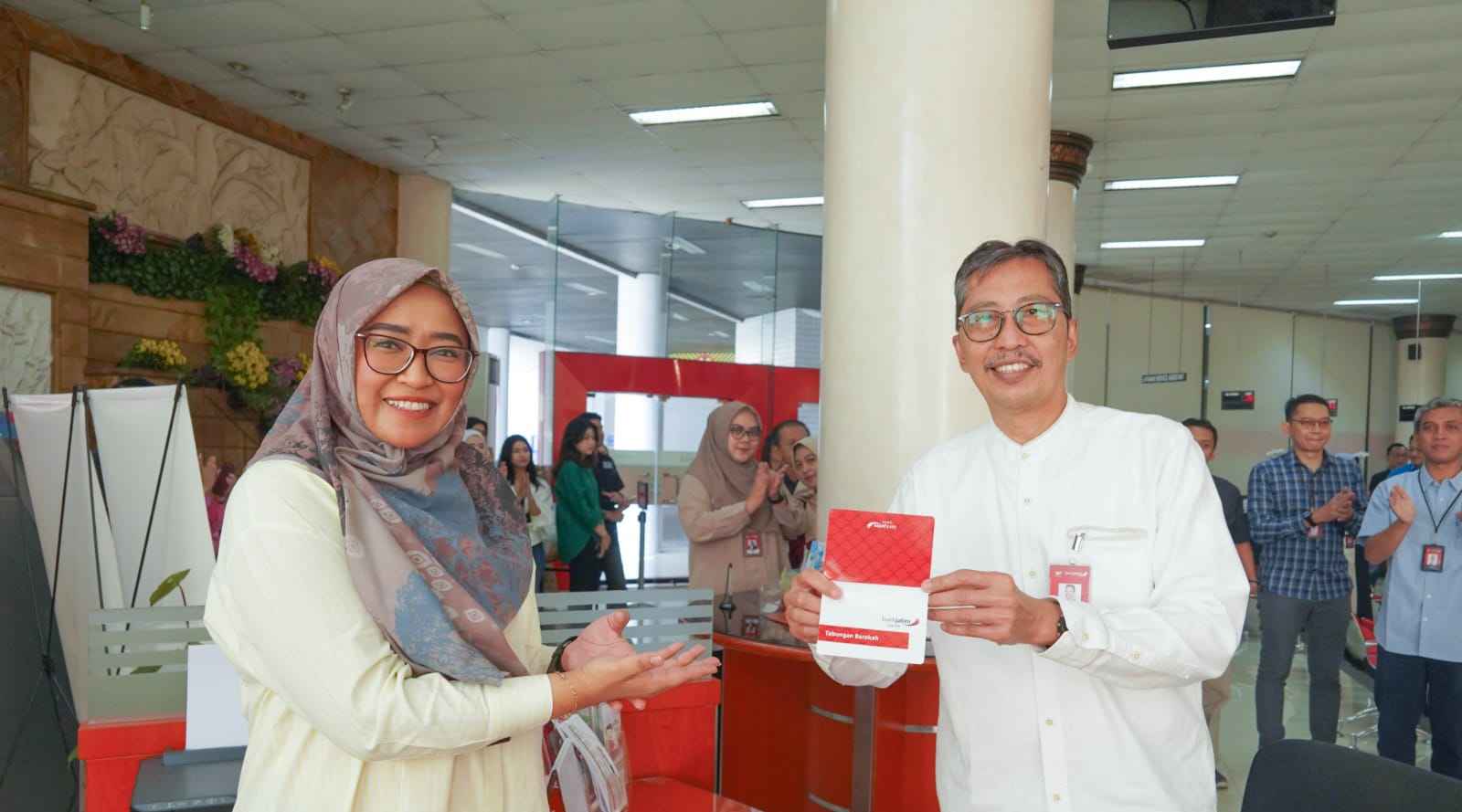 Dual Banking Leveraging Model Bank Jatim Dilaunching di Surabaya