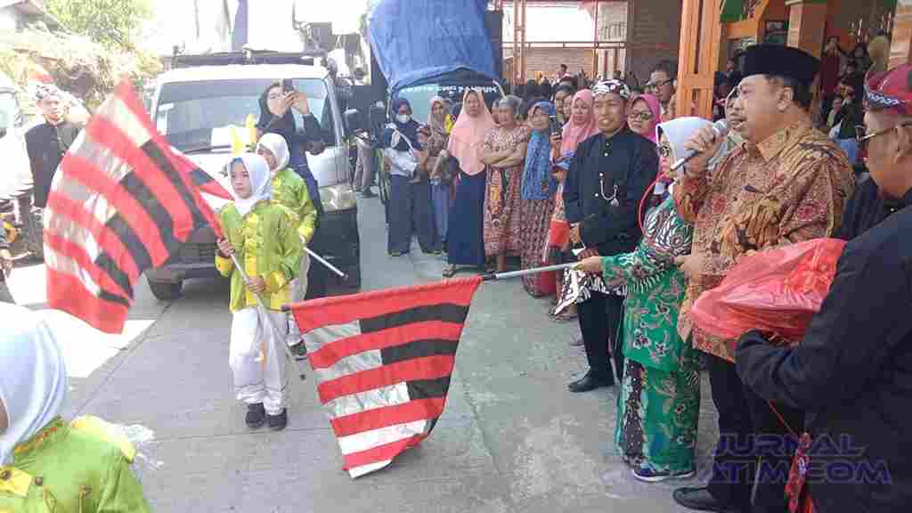 Dua Tokoh Jombang Hadir Buka Acara Sedekah Bumi Desa Balongsari, Siapa Mereka?