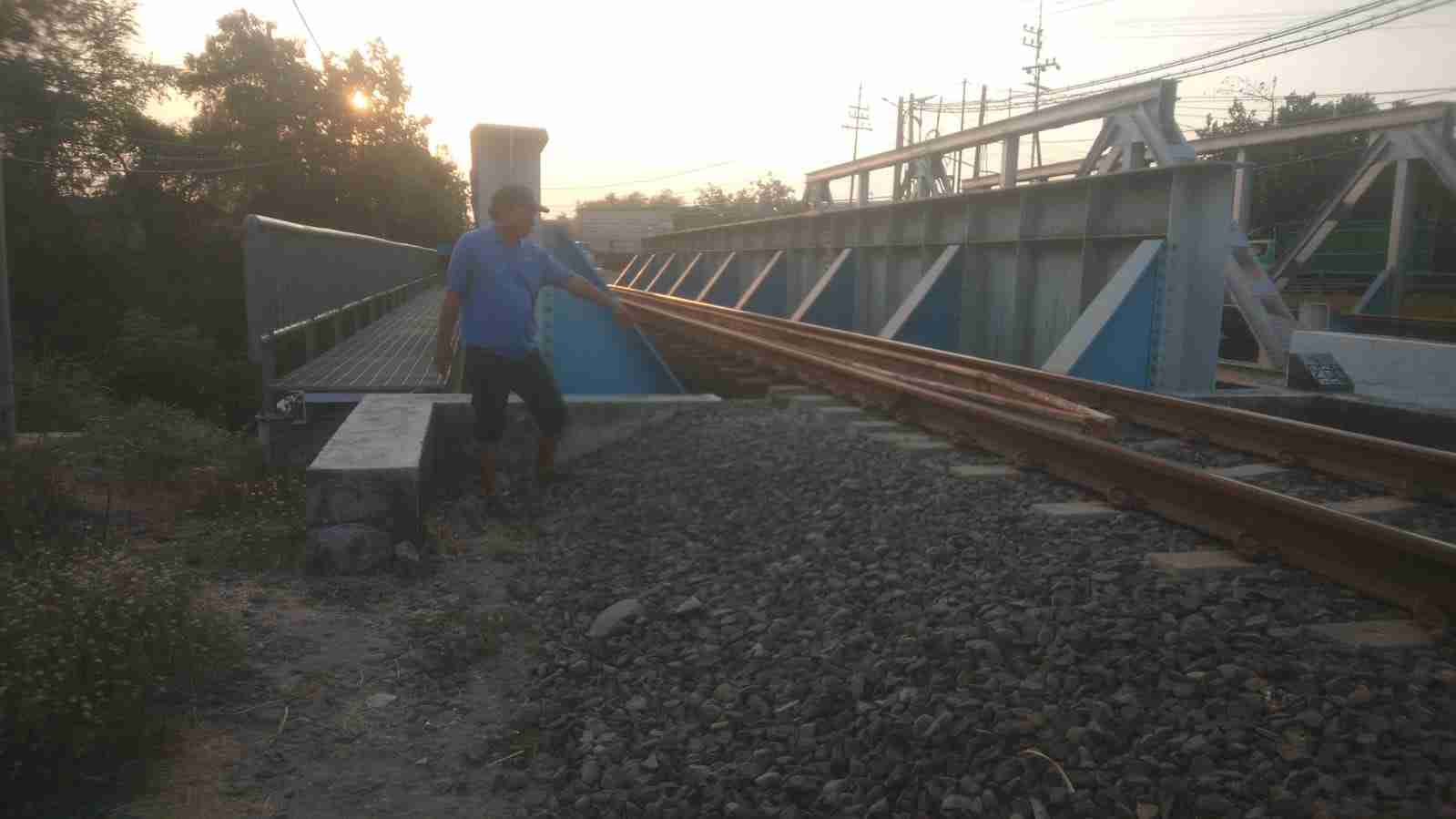 Balita Tersambar Kereta di Bandakedungmulyo Jombang, Terpental 10 Meter, Innalillahi