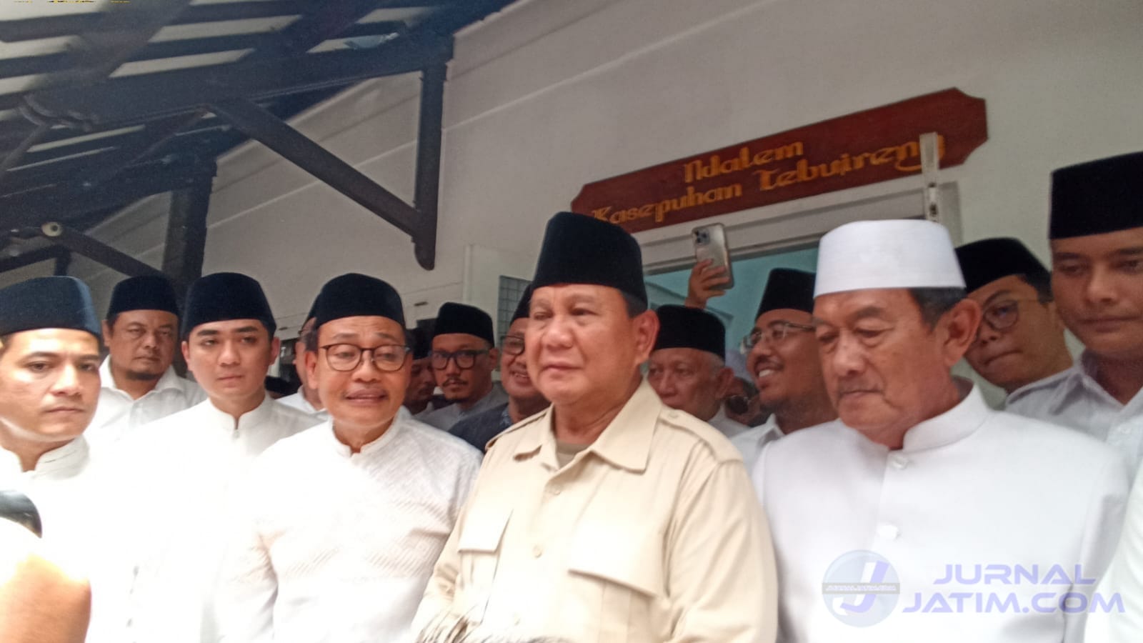 Prabowo Ziarah Makam Pendiri NU di Jombang dan Bertemu Kiai se Wilayah Mataraman