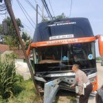 Bus Rosalia Indah Tabrak Pembatas Jalan di Jombang, Ini Sebabnya