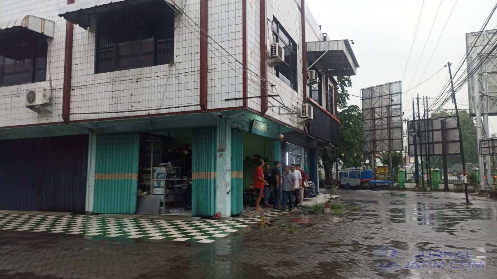 Disegel, Penghuni Ruko Simpang Tiga Jombang Lakukan Upaya Hukum Ini